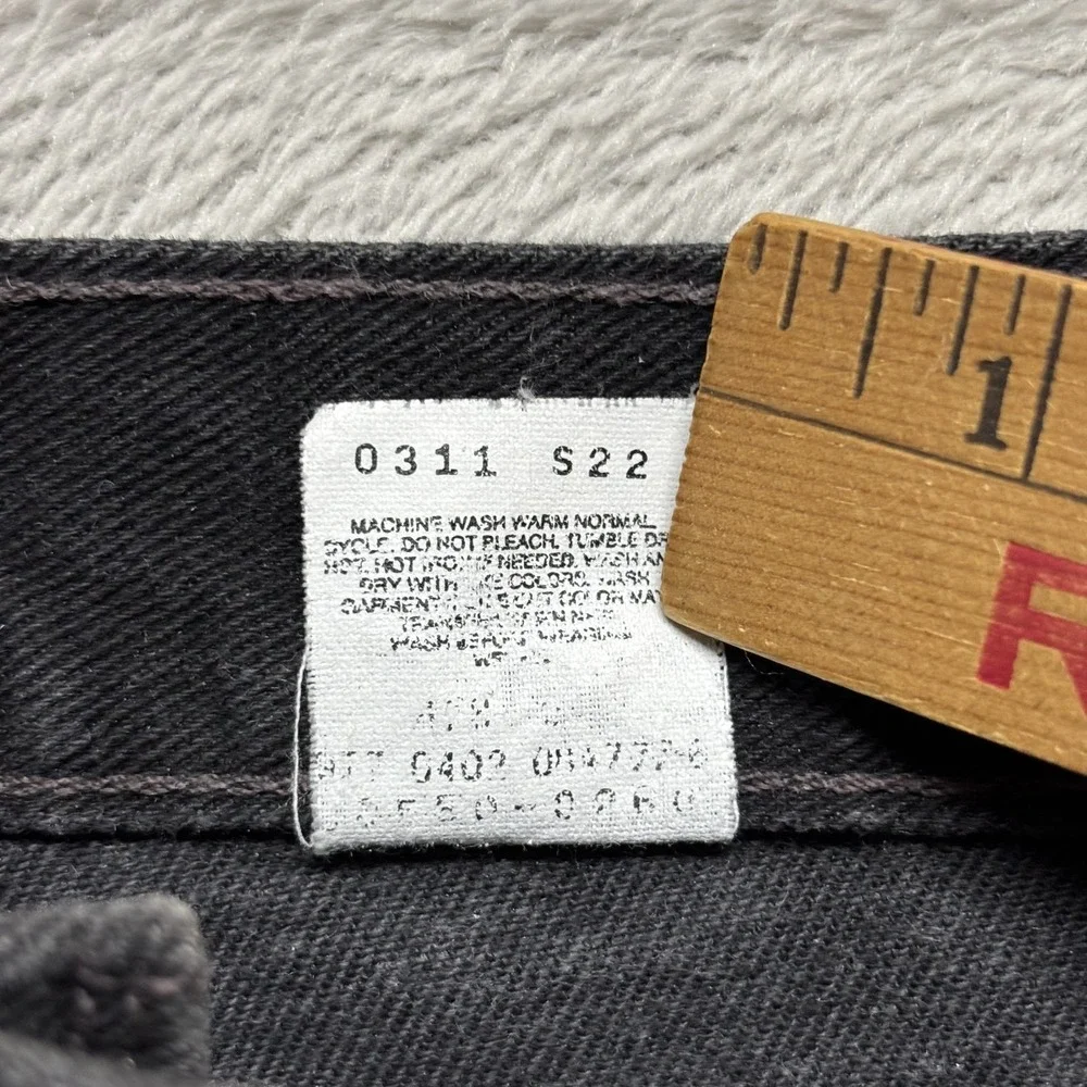 Vintage Levis 550 Jeans 33x30 (Fits 32x30) Black Denim Relaxed Fit Y2K Red Tab